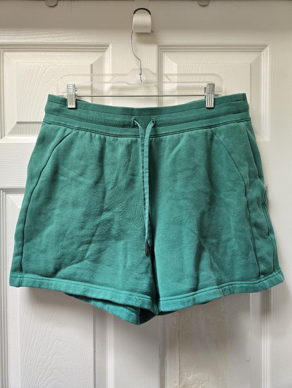 Lululemon Scuba High-Rise Short Cascadia Green - Picture 2 of 6